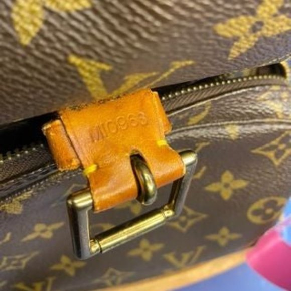 LOUIS VUITTON MONOGRAM CANVAS MONTSOURIS GM - Picture 4 of 6